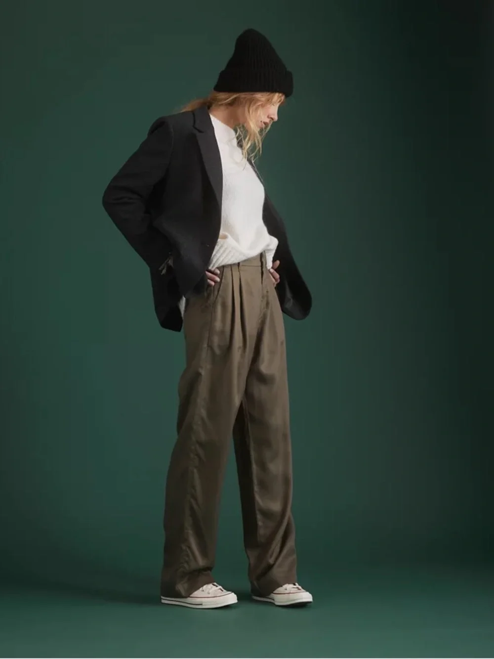 NWT AE77 Premium Pleated Trouser Pant Olive Size 4 Regular - Picture 1 of 16